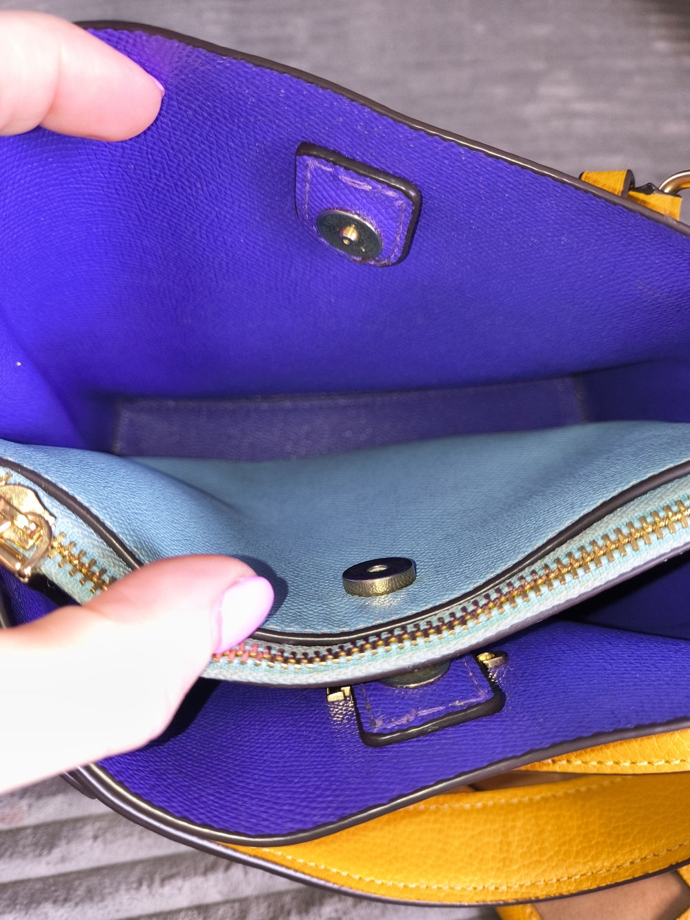 Coach Mollie 22 Leather Bucket Bag with Matching Key Ring Card Case - Retro 💛 - Picture 9 of 16